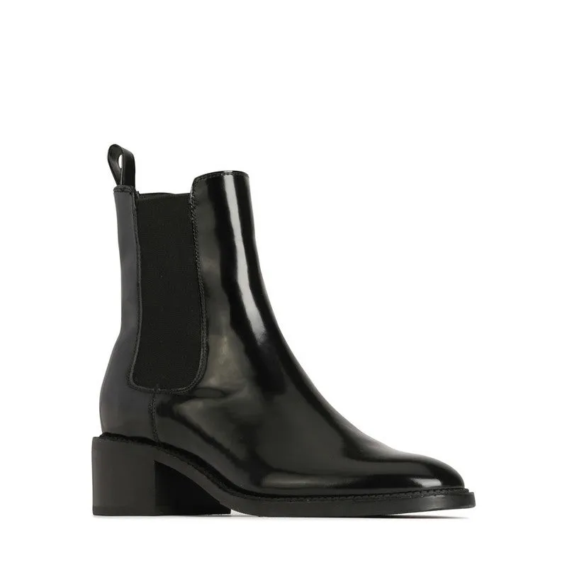 Eos Kenia Black Chelsea Boot