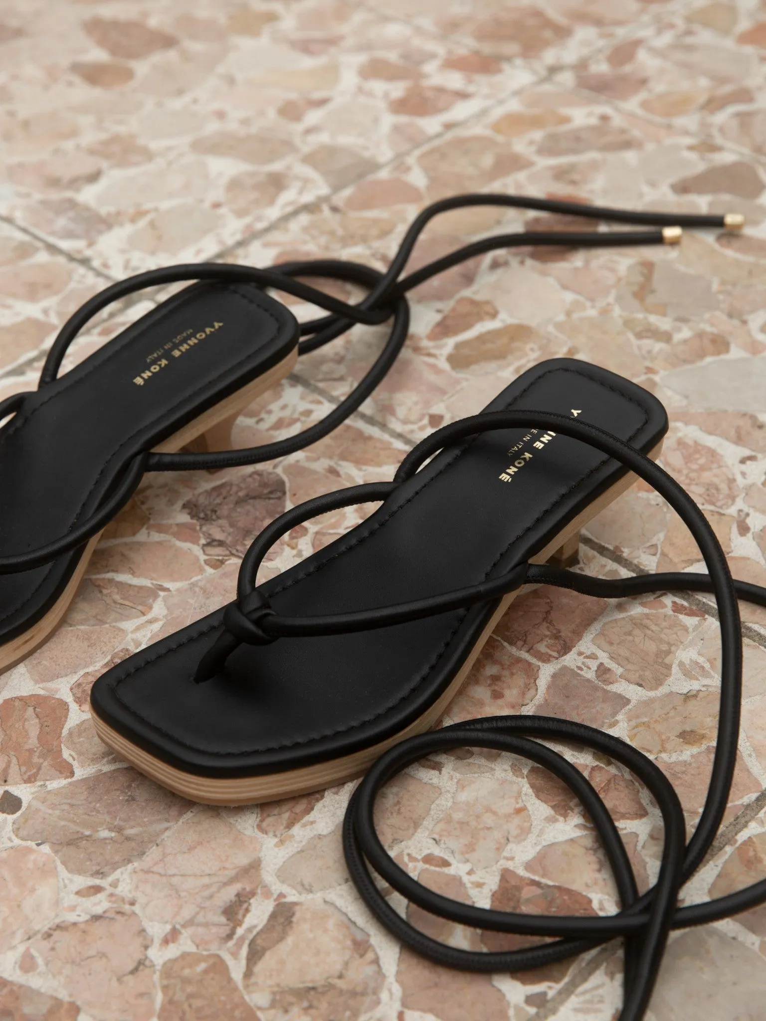 GIANA SANDAL STRAP - BLACK