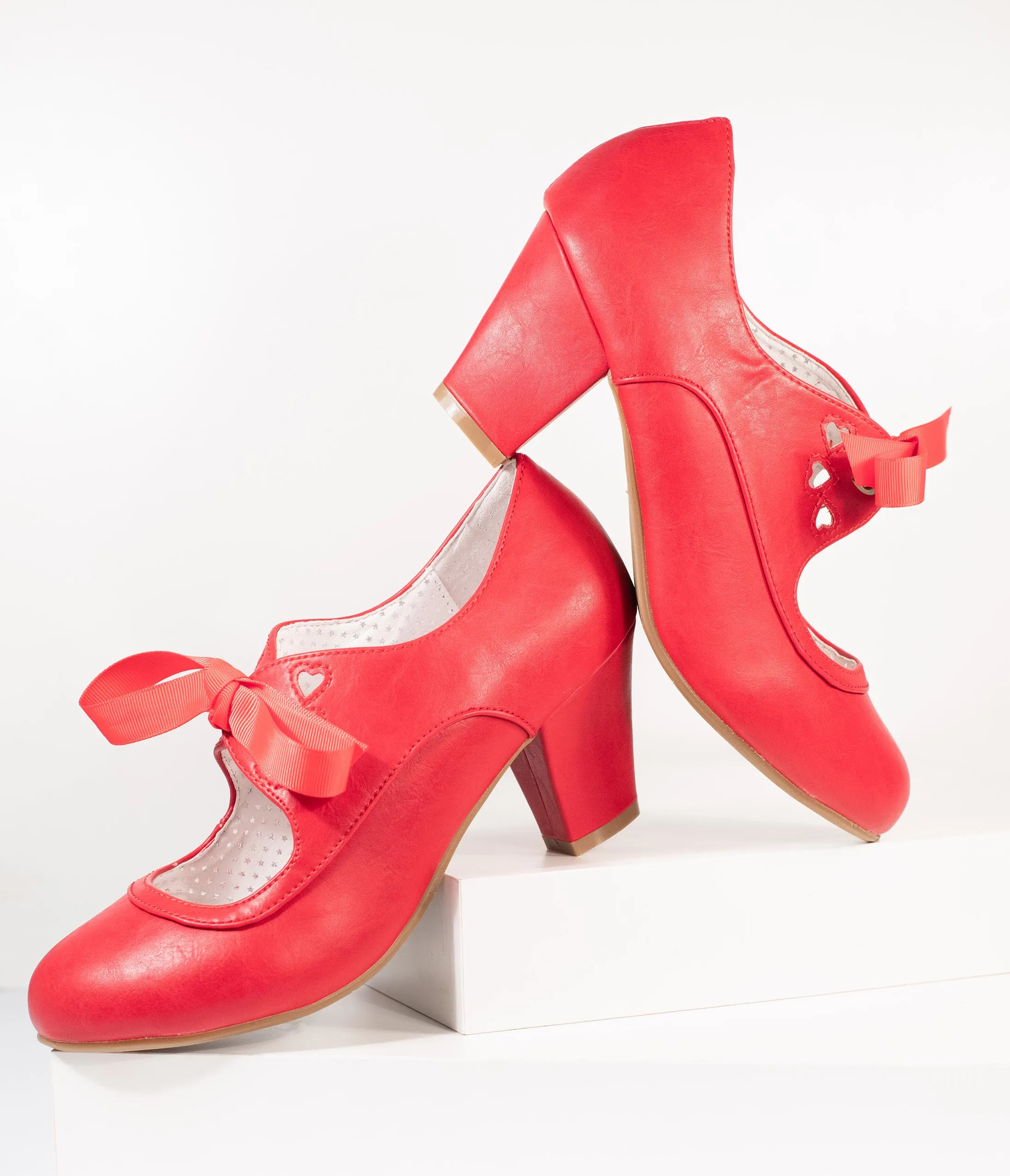 Vintage Style Red Leatherette Wiggle Bow Heels